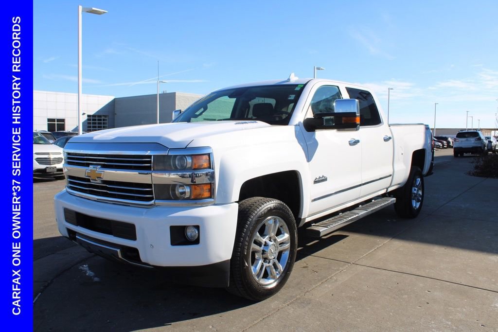 Used 2015 Chevrolet Silverado 2500 High Country w/ Duramax Plus Package image 3
