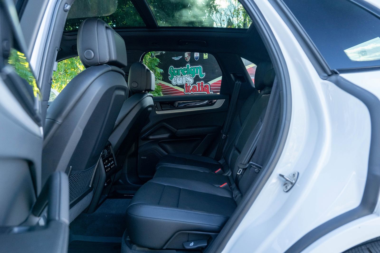 Certified 2025 Porsche Cayenne image 34