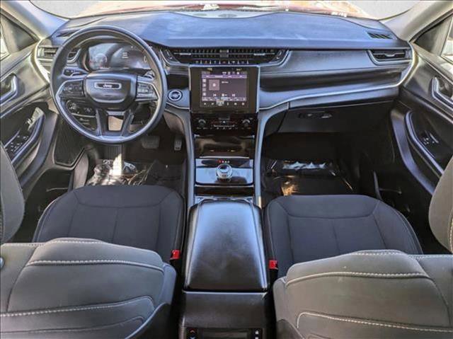 Used 2023 Jeep Grand Cherokee L Laredo image 17