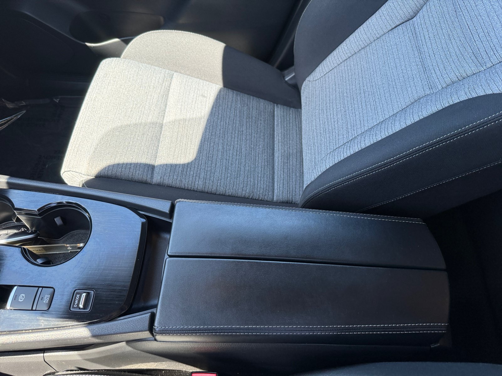Used 2023 Nissan Rogue SV FWD image 14