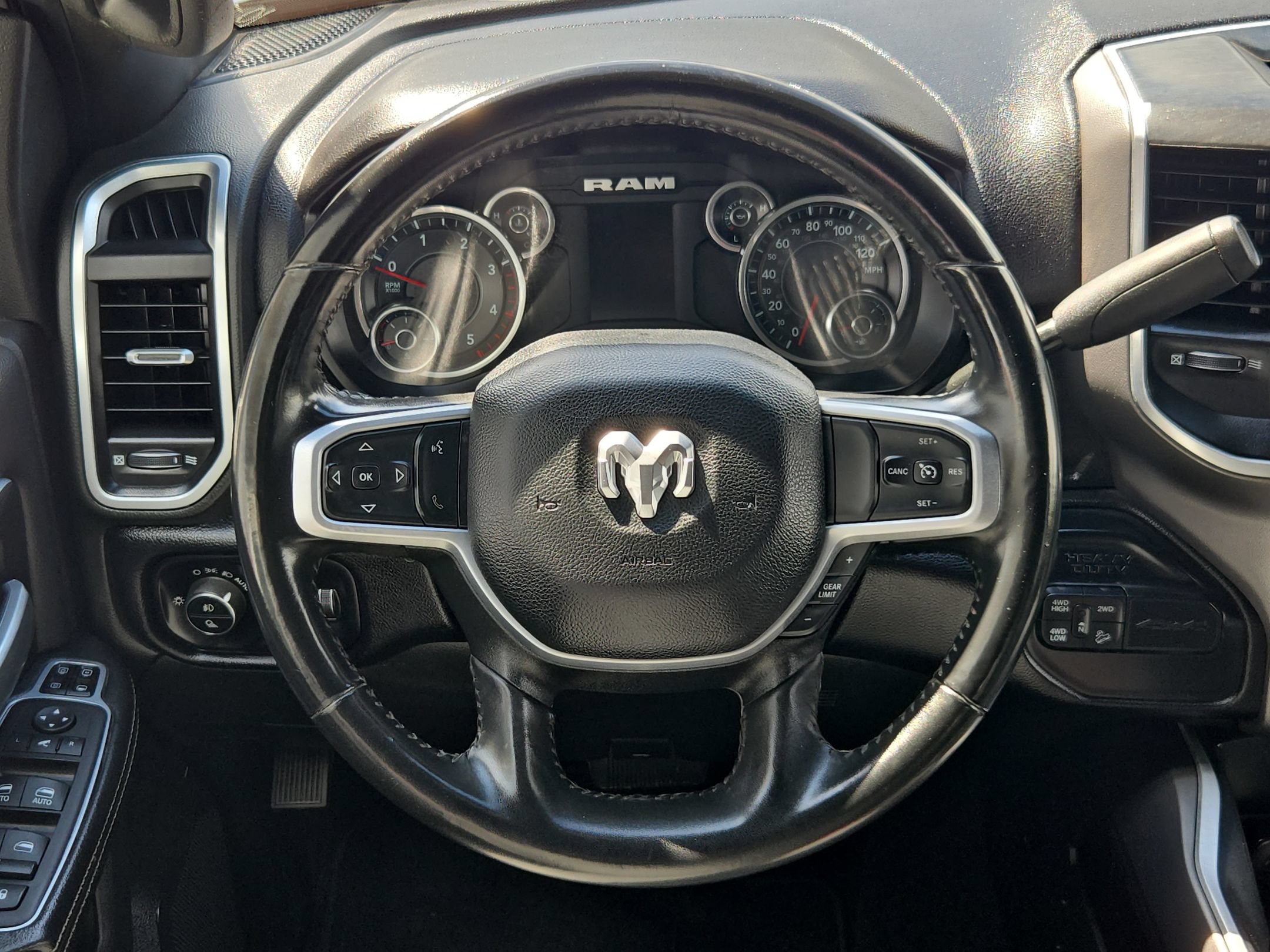 Used 2024 RAM 2500 Big Horn w/ Off Road Package AWD/4WD image 26
