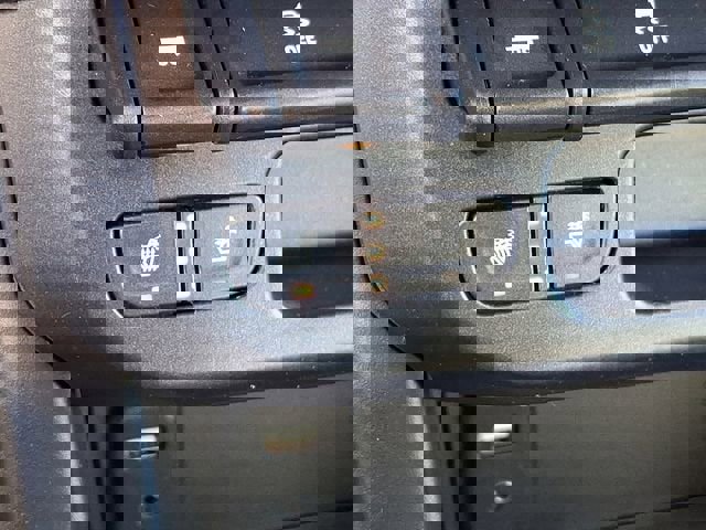 Used 2017 Chevrolet Colorado Z71 image 32