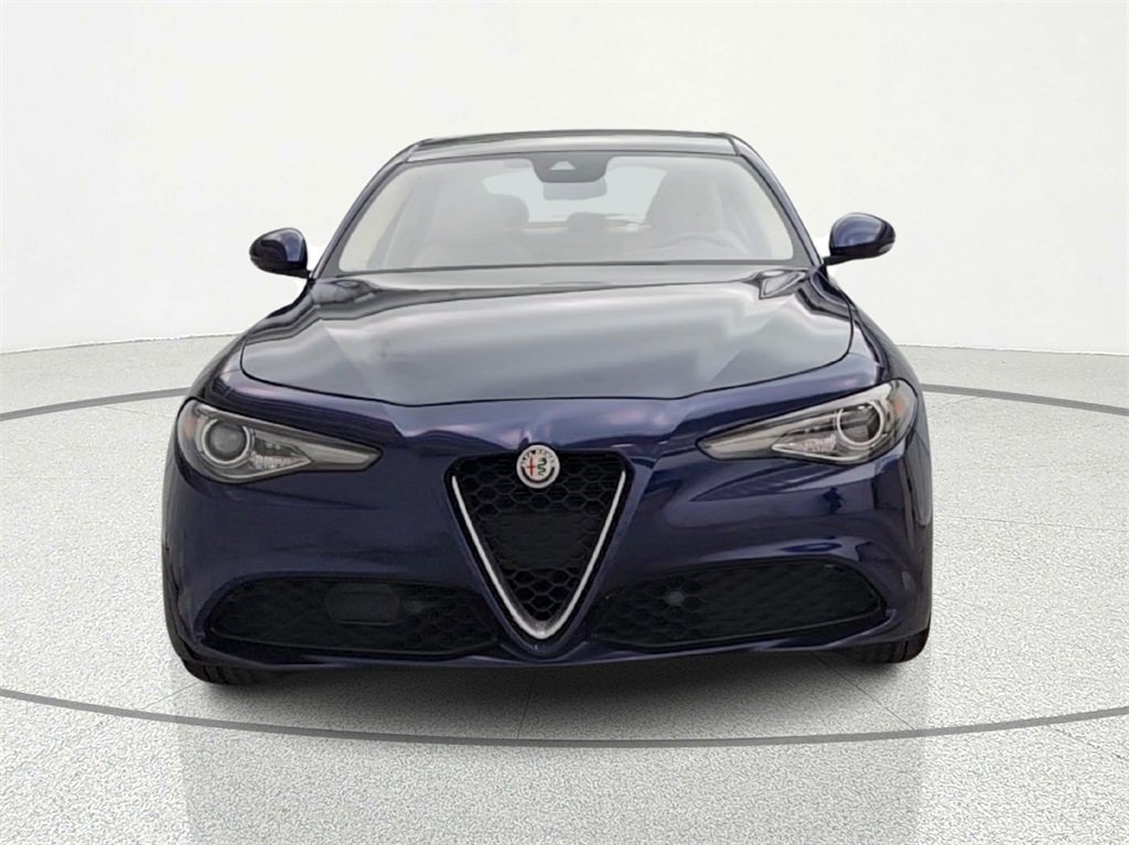 Used 2018 Alfa Romeo Giulia Ti w/ Quick Order Package 22X Lusso image 2