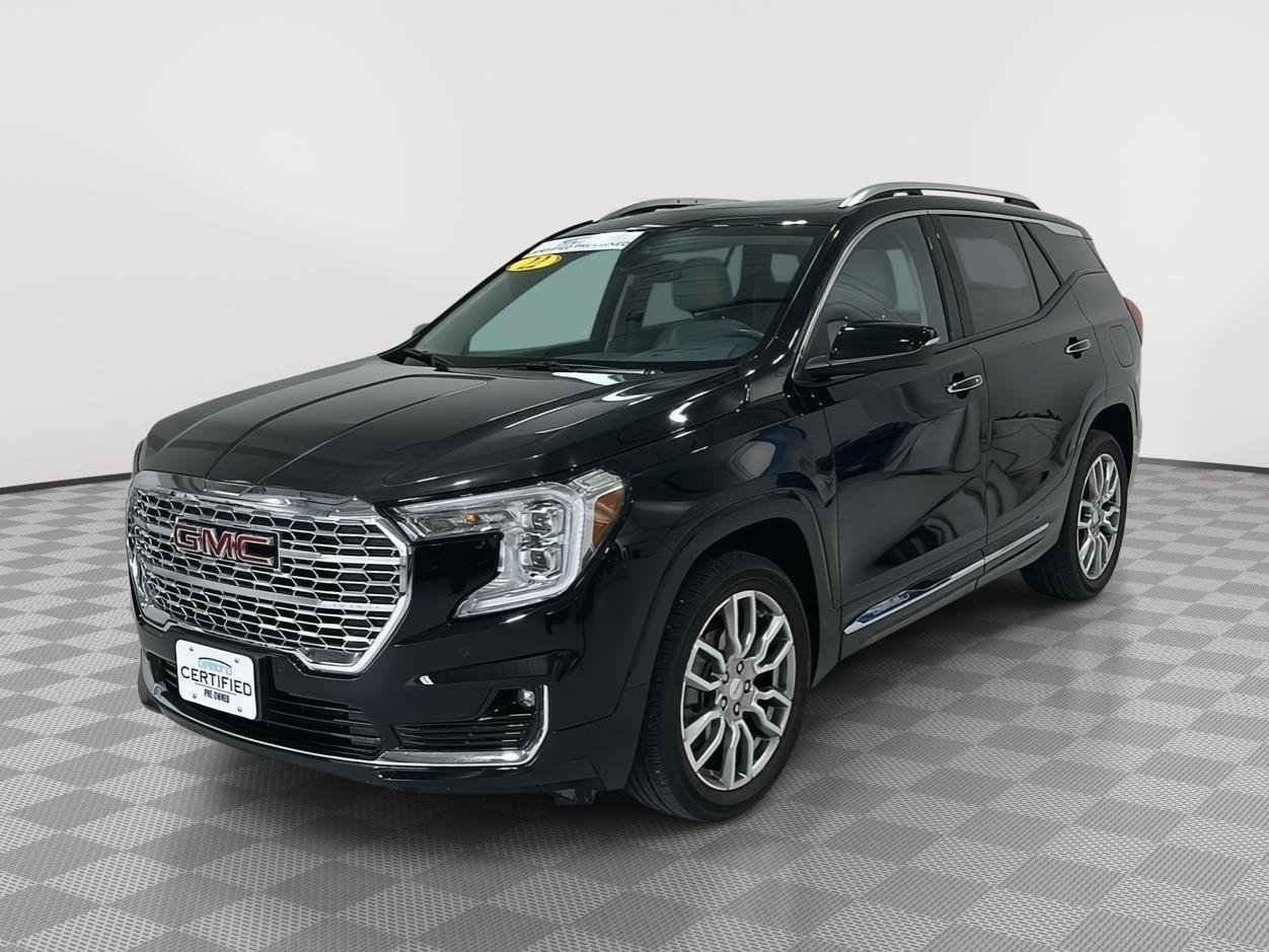 Used 2022 GMC Terrain Denali w/ LPO, Floor Liner Package AWD/4WD image 2