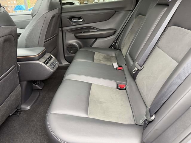 Used 2023 Nissan Ariya FWD image 13