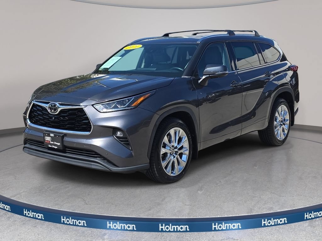 Used 2021 Toyota Highlander Limited FWD video 1