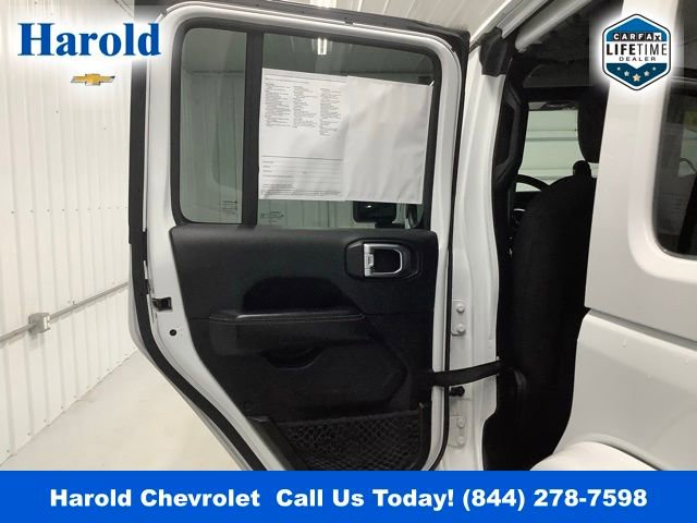 Used 2018 Jeep Wrangler Unlimited Sahara w/ Cold Weather Group image 12