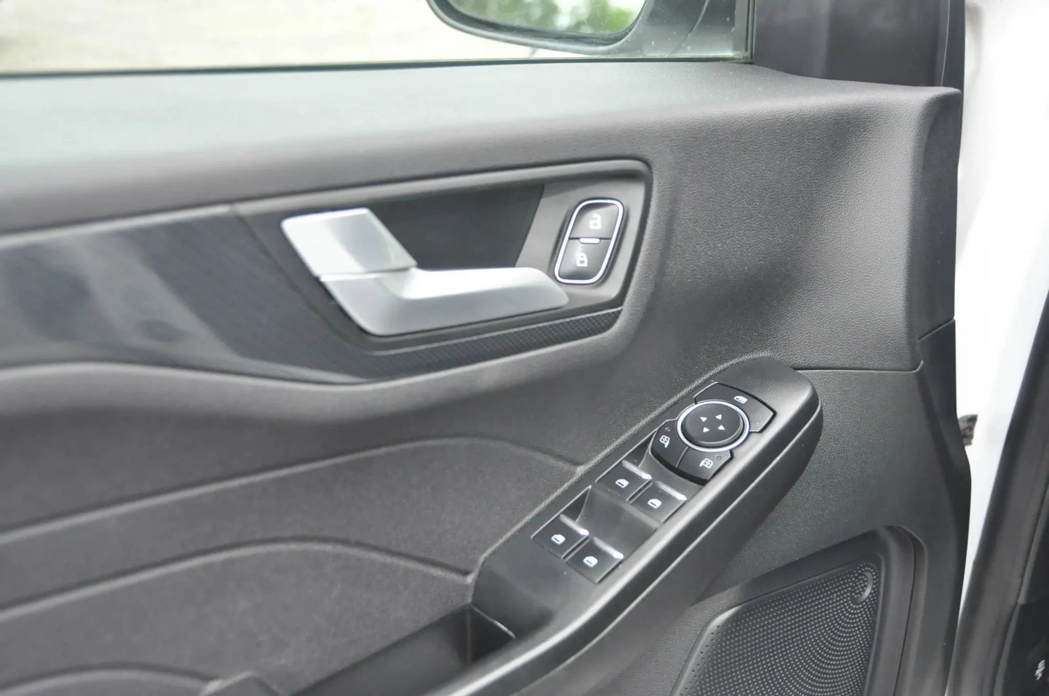 Used 2023 Ford Escape ST-Line FWD image 12
