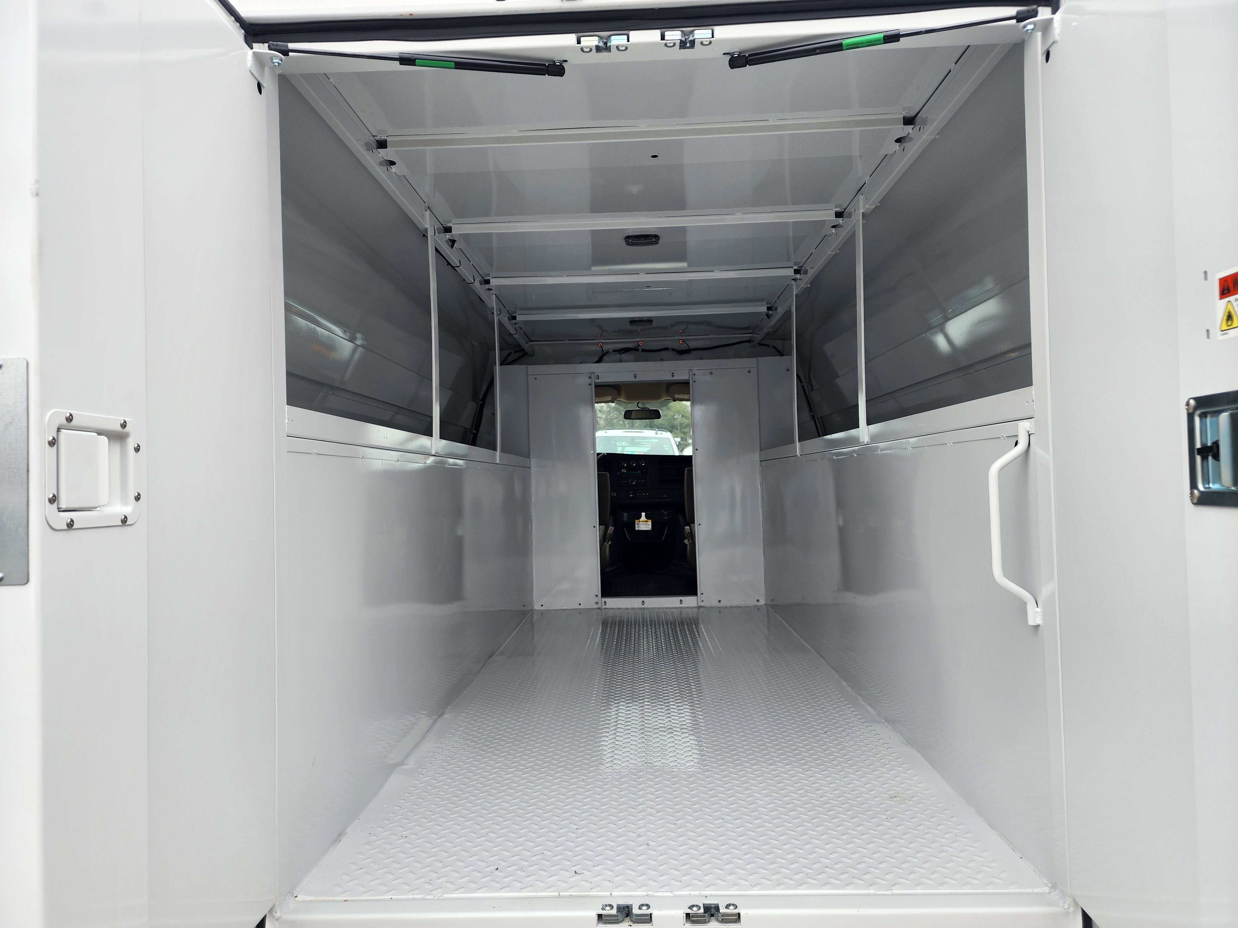 New 2025 Chevrolet Express 3500 w/ Power Convenience Package image 18