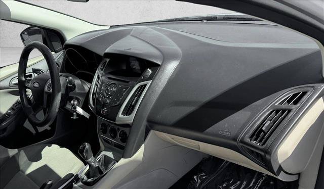 Used 2012 Ford Focus SE FWD image 19
