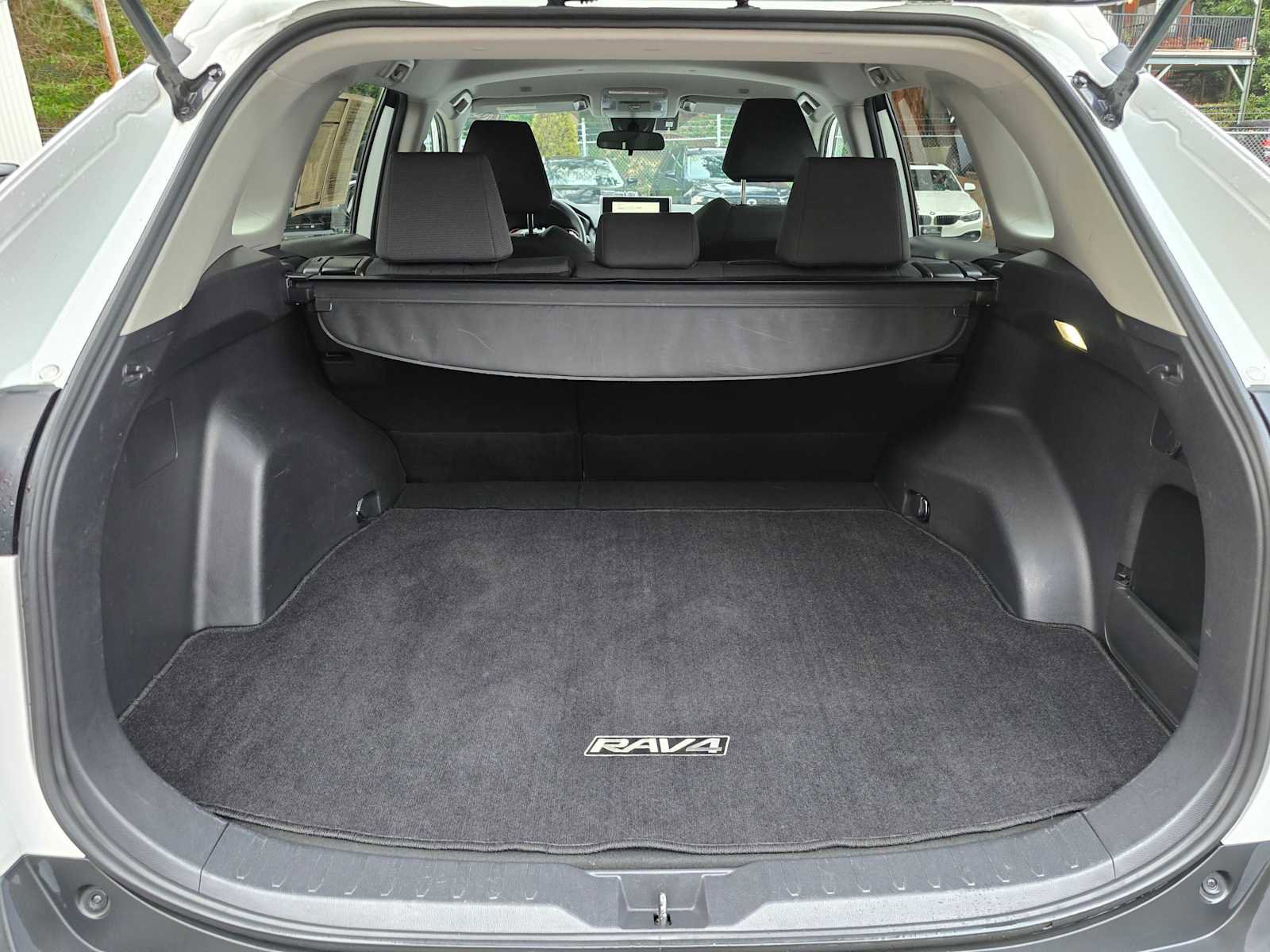 Used 2024 Toyota RAV4 XLE image 14