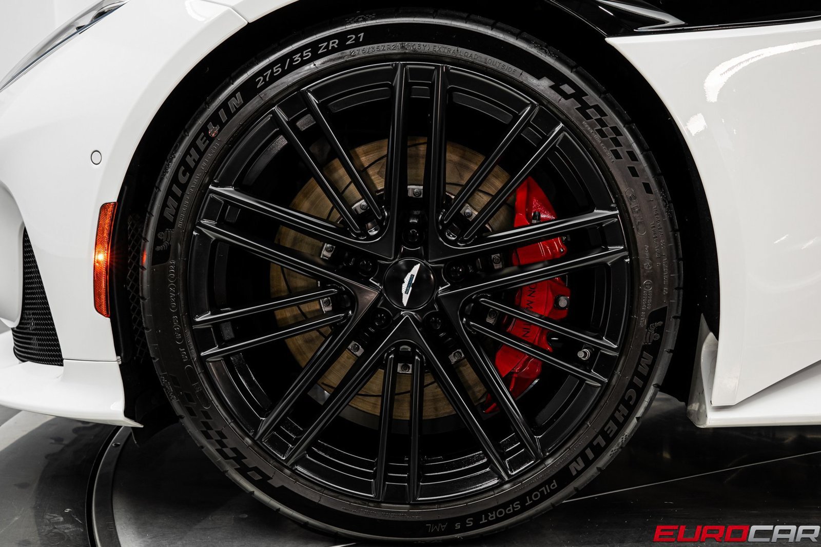 Used 2024 Aston Martin DB12 Coupe RWD image 19