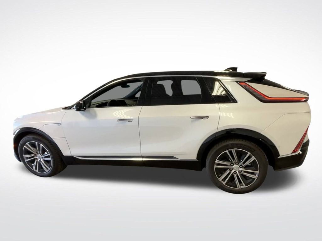 New 2025 Cadillac Lyriq Luxury image 7