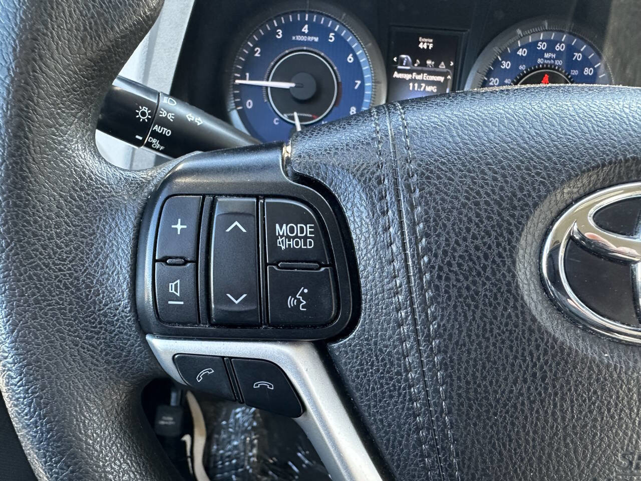 Used 2020 Toyota Sienna LE AWD/4WD image 18