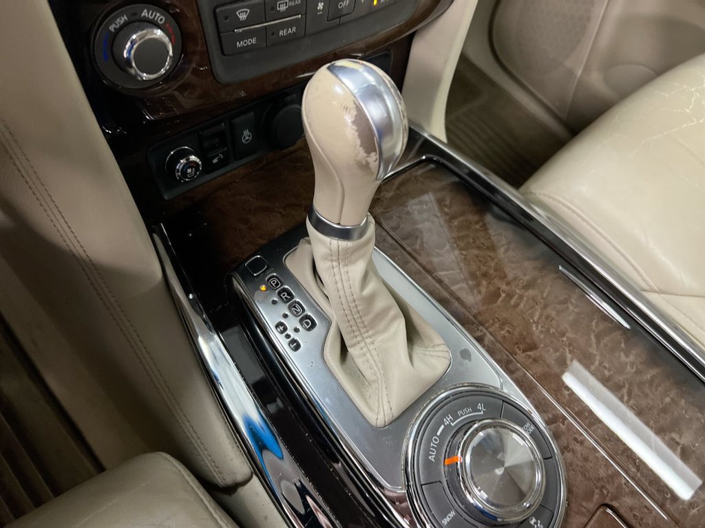 Used 2011 INFINITI QX56 4WD w/ Deluxe Touring Pkg image 18