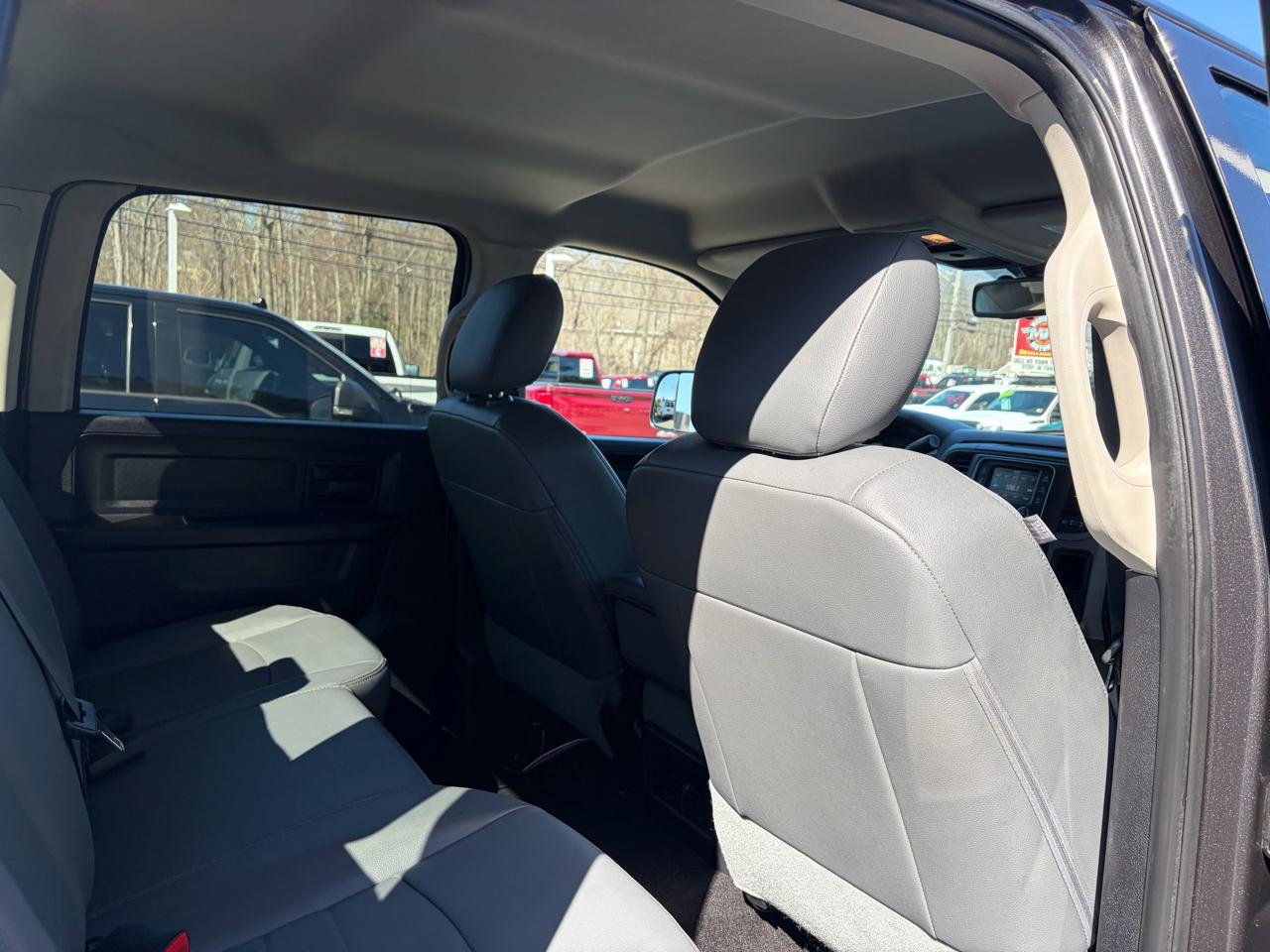 Used 2016 RAM 2500 Tradesman w/ Chrome Appearance Group image 42