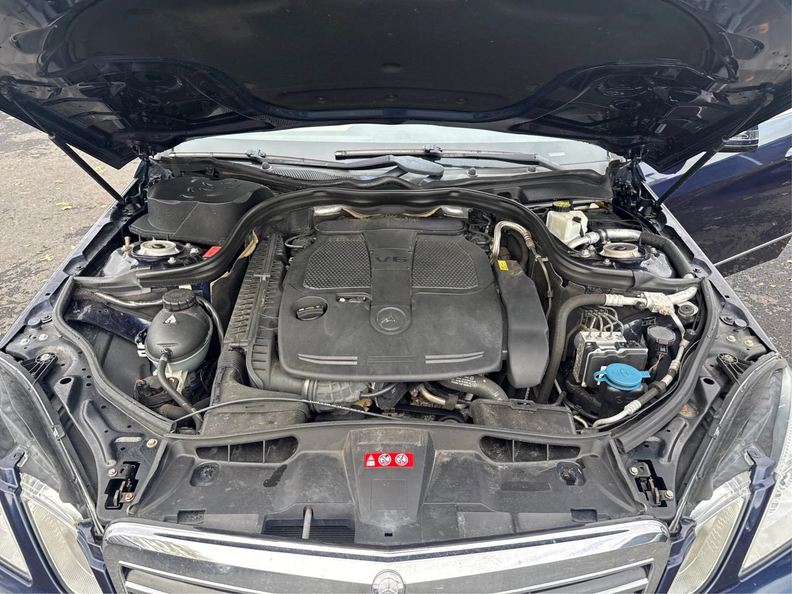 Used 2012 Mercedes-Benz E 350 4MATIC Sedan image 11