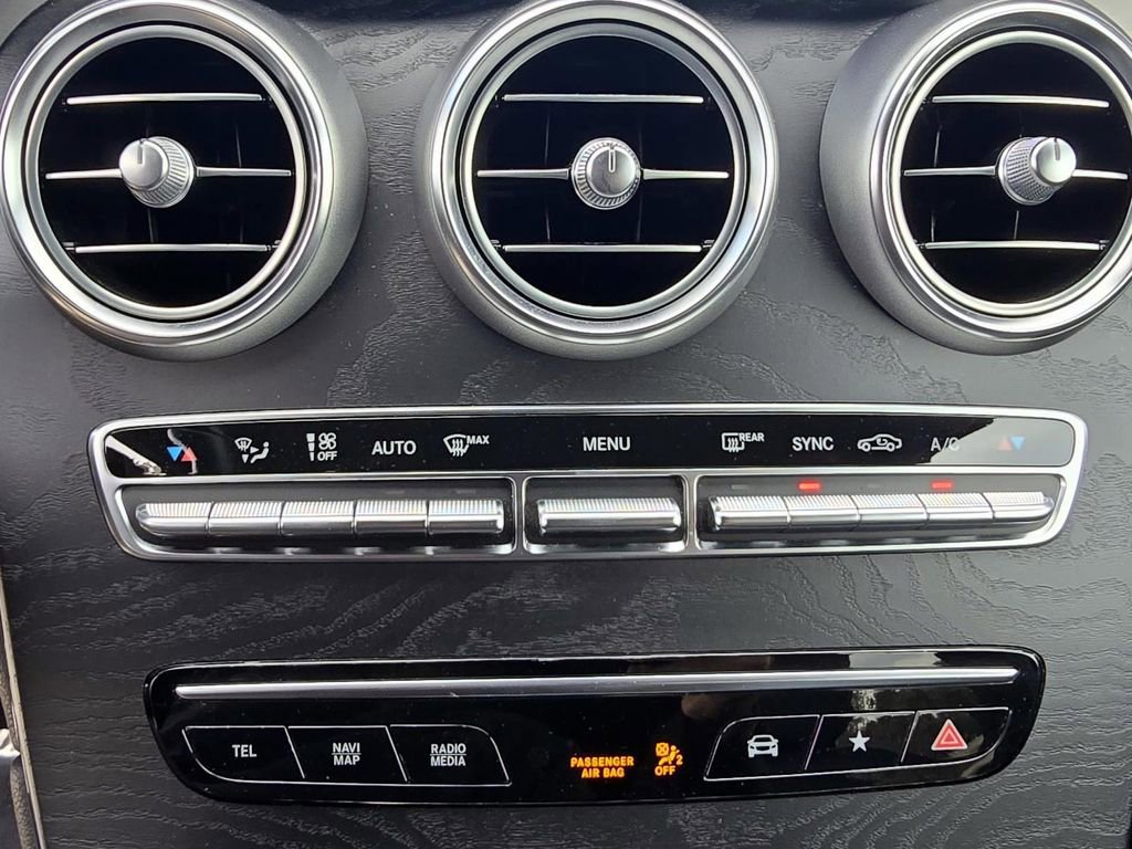 Used 2021 Mercedes-Benz GLC 300 image 16
