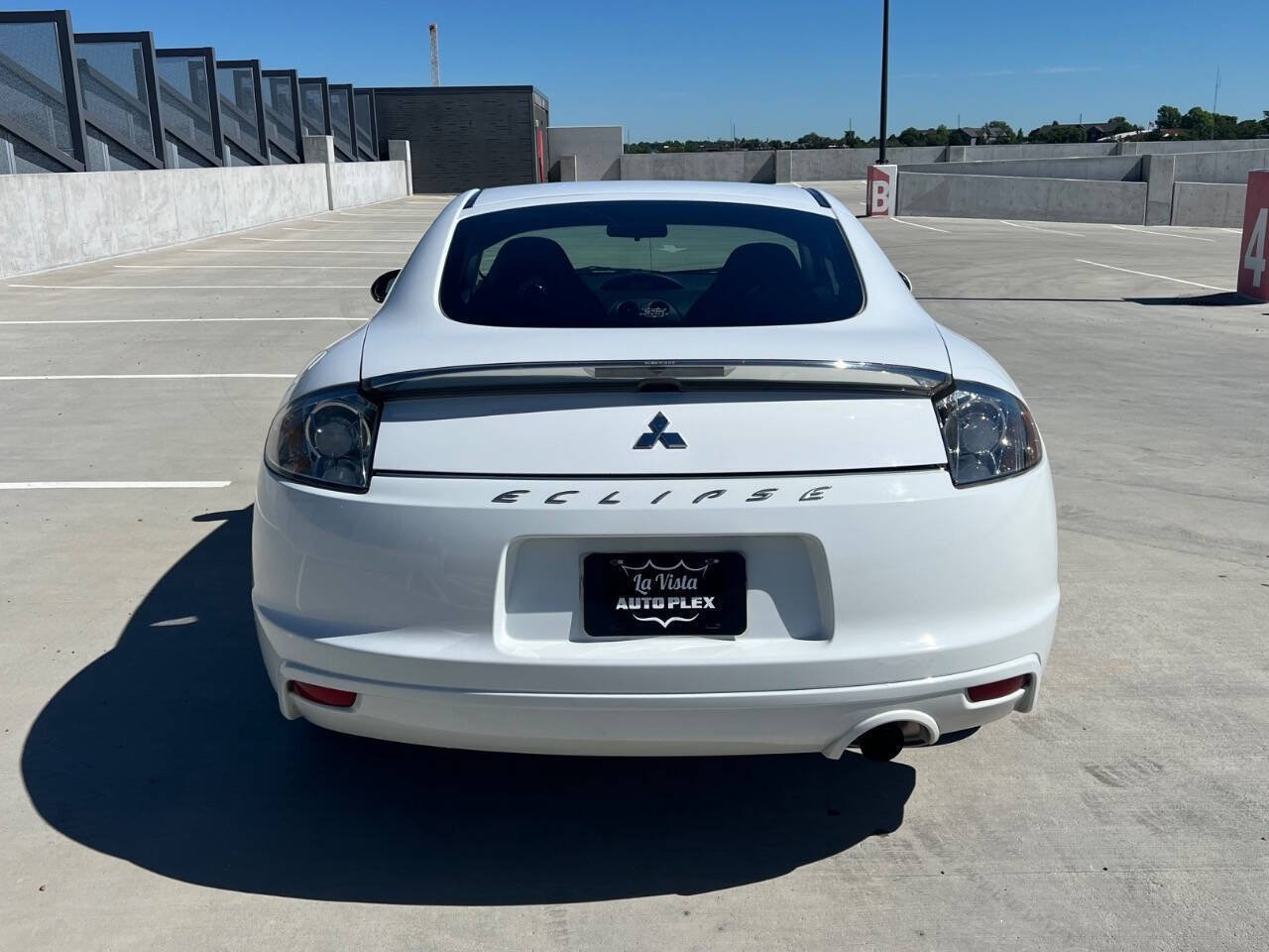 Used 2009 Mitsubishi Eclipse GS FWD image 8