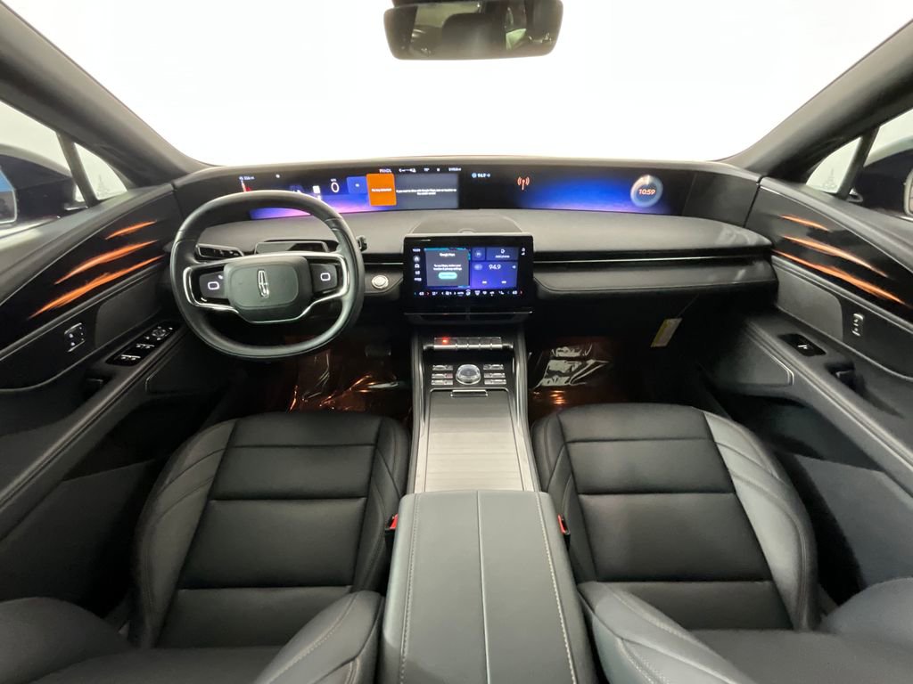 Used 2025 Lincoln Nautilus Premier w/ Jet Appearance Package image 10