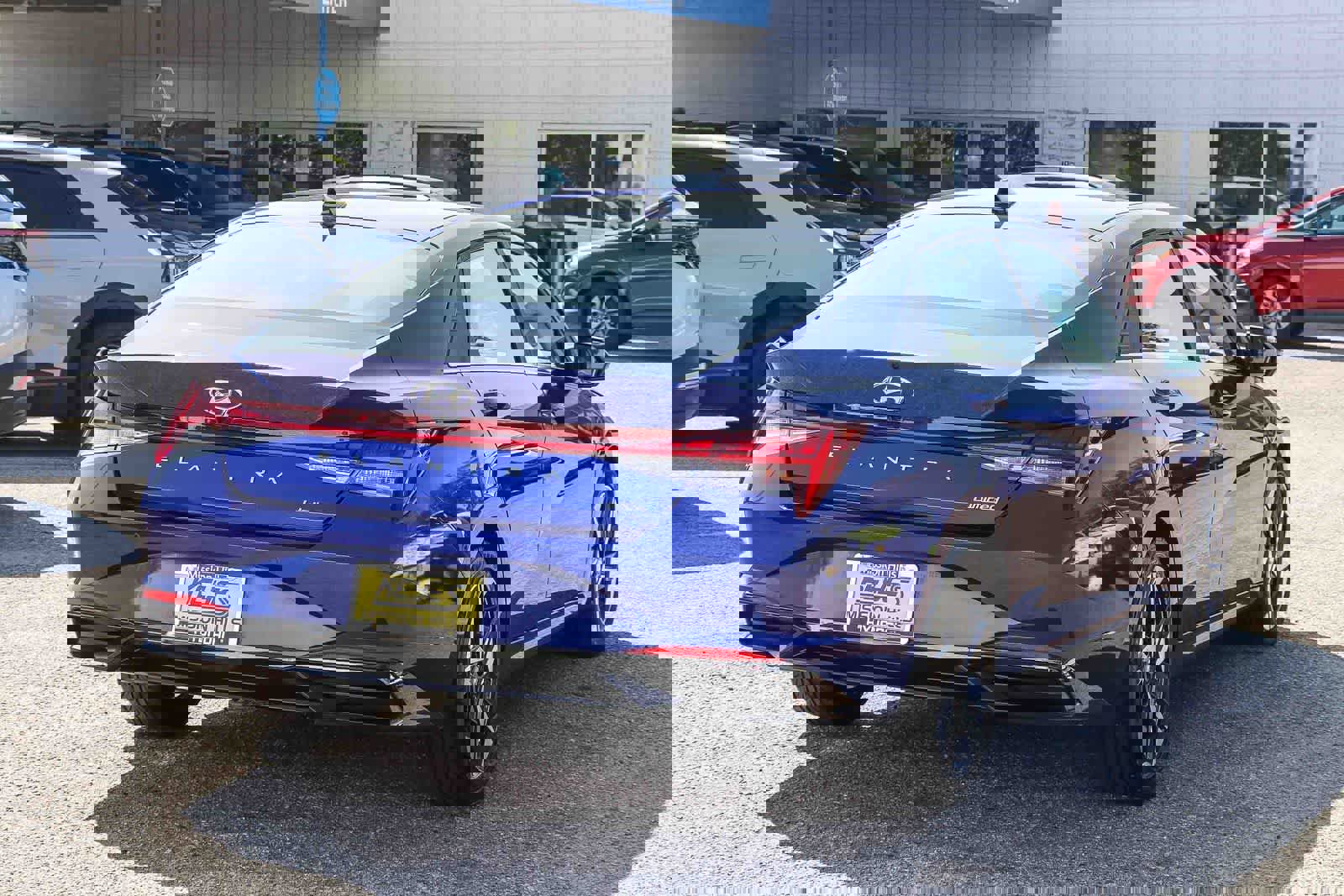 Certified 2023 Hyundai Elantra Limited w/ Cargo Package image 4