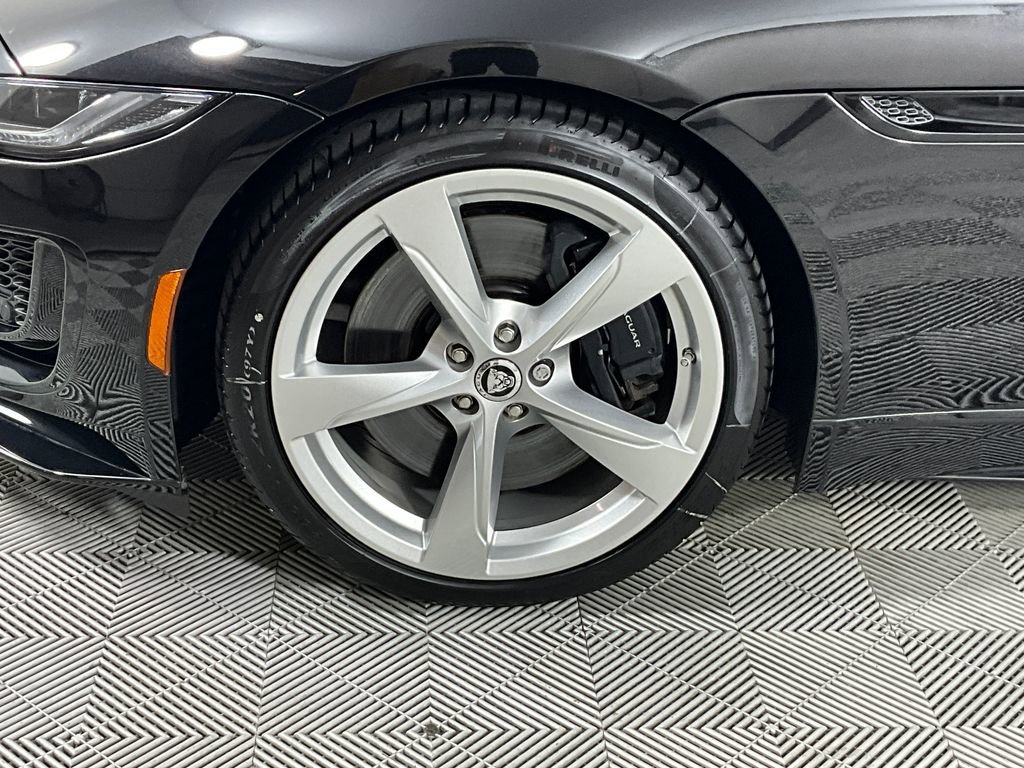 Used 2024 Jaguar F-TYPE R-Dynamic RWD image 22
