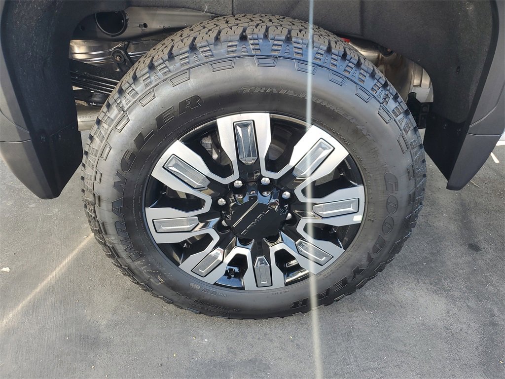 New 2026 GMC Sierra 2500 Denali w/ Denali Reserve Package image 5