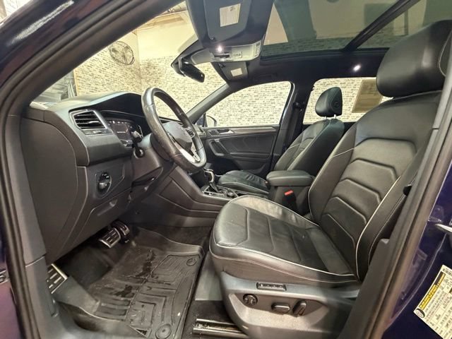 Used 2022 Volkswagen Tiguan SEL R-Line AWD/4WD image 17