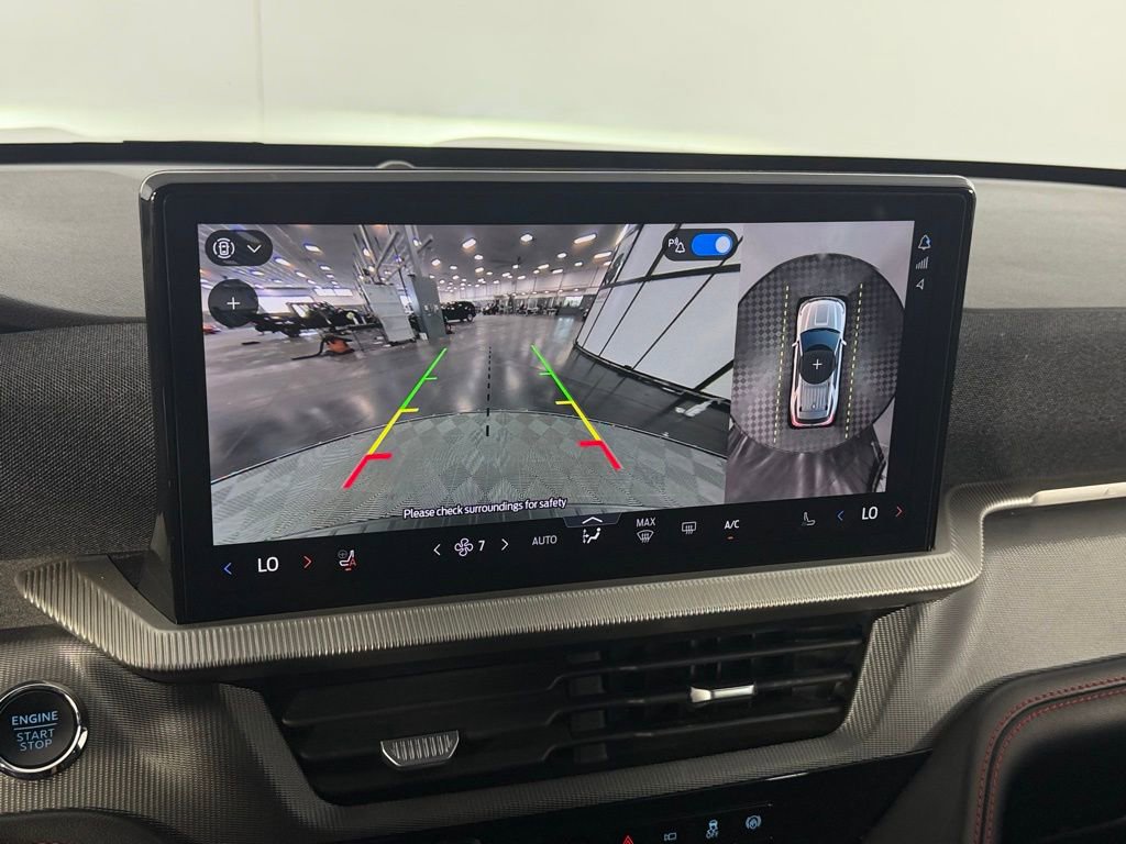Used 2025 Ford Explorer ST-Line w/ ST-Line Street Pack image 19