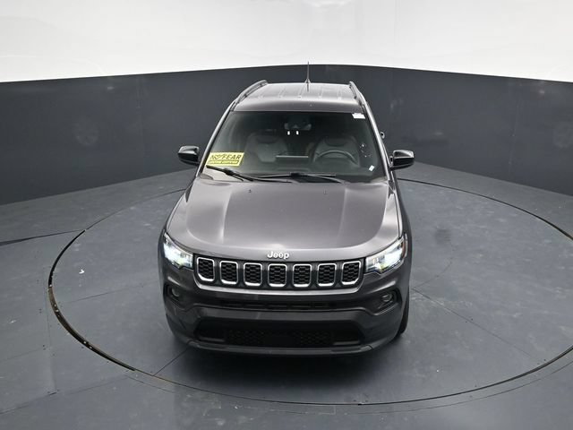Used 2024 Jeep Compass Latitude AWD/4WD image 30