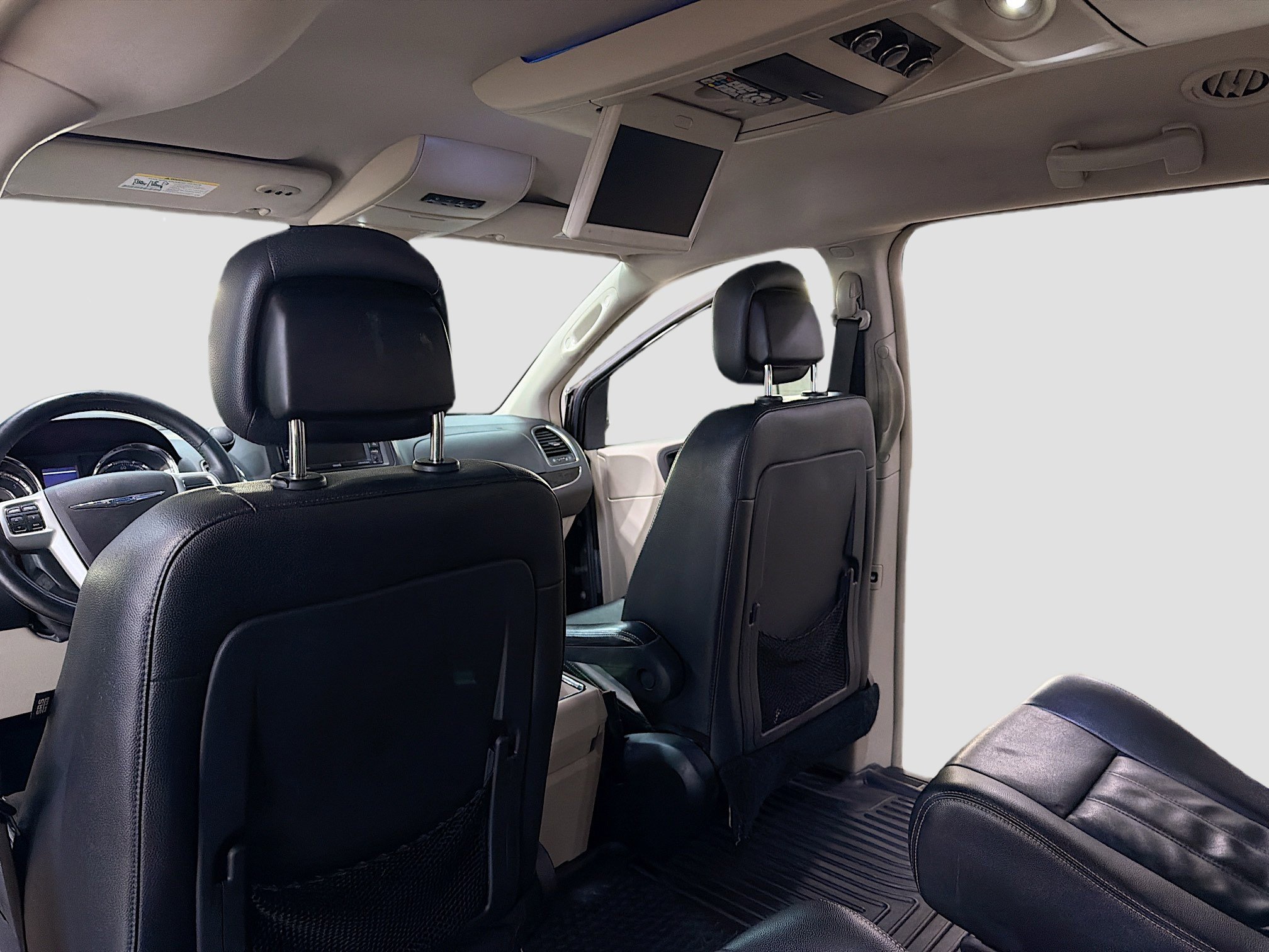 Used 2015 Chrysler Town & Country Touring w/ Driver Convenience Group FWD image 6