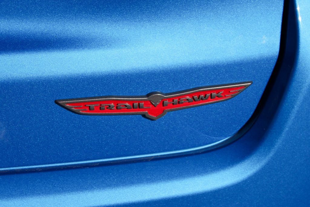 Used 2022 Jeep Compass Trailhawk w/ Trailhawk Convenience Group AWD/4WD image 50