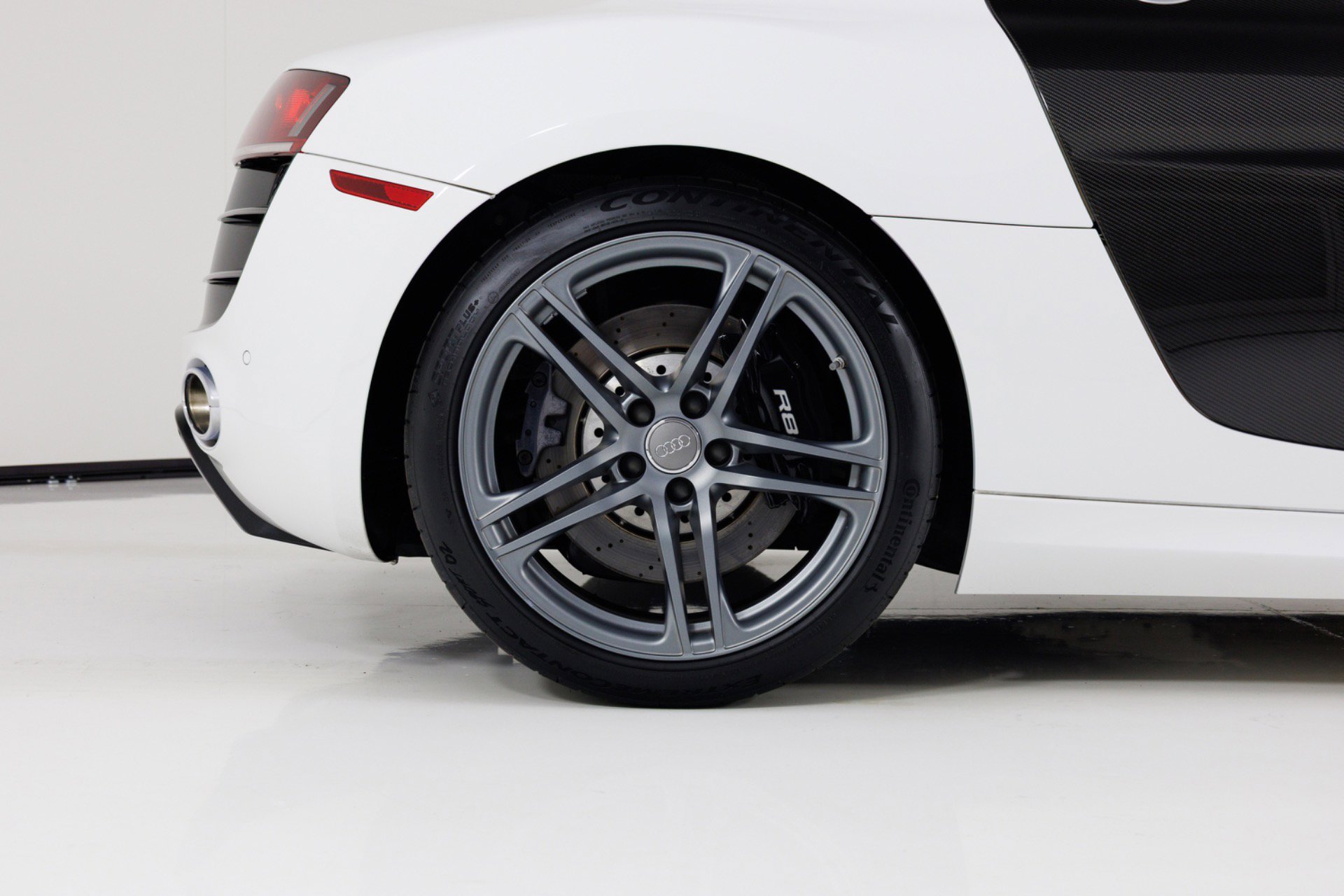 Used 2012 Audi R8 V10 AWD/4WD image 11