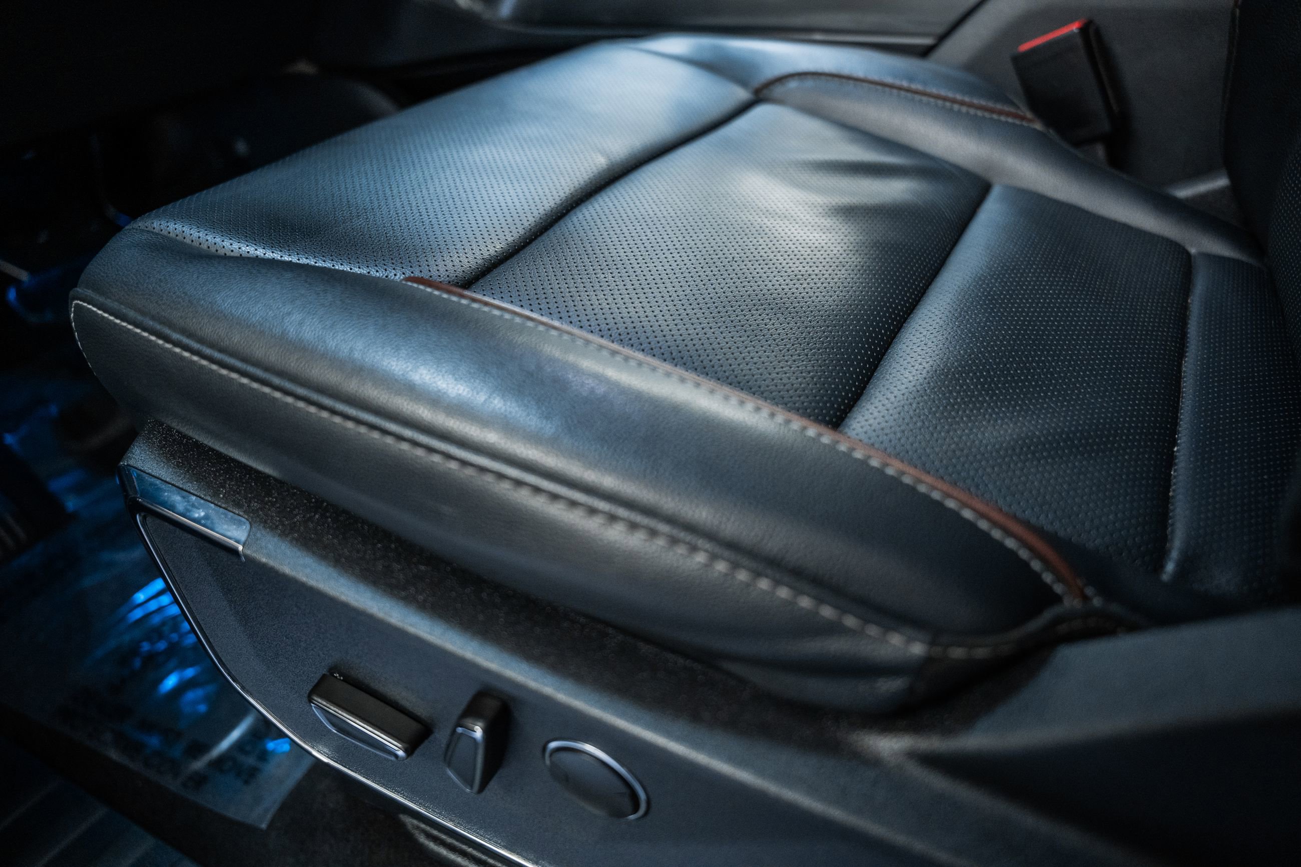 Certified 2023 Ford F150 Lariat w/ Equipment Group 502A High image 40