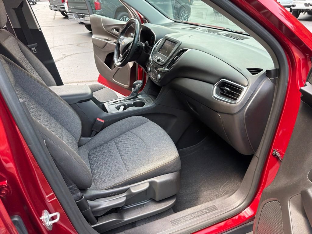 Used 2024 Chevrolet Equinox LT FWD image 16