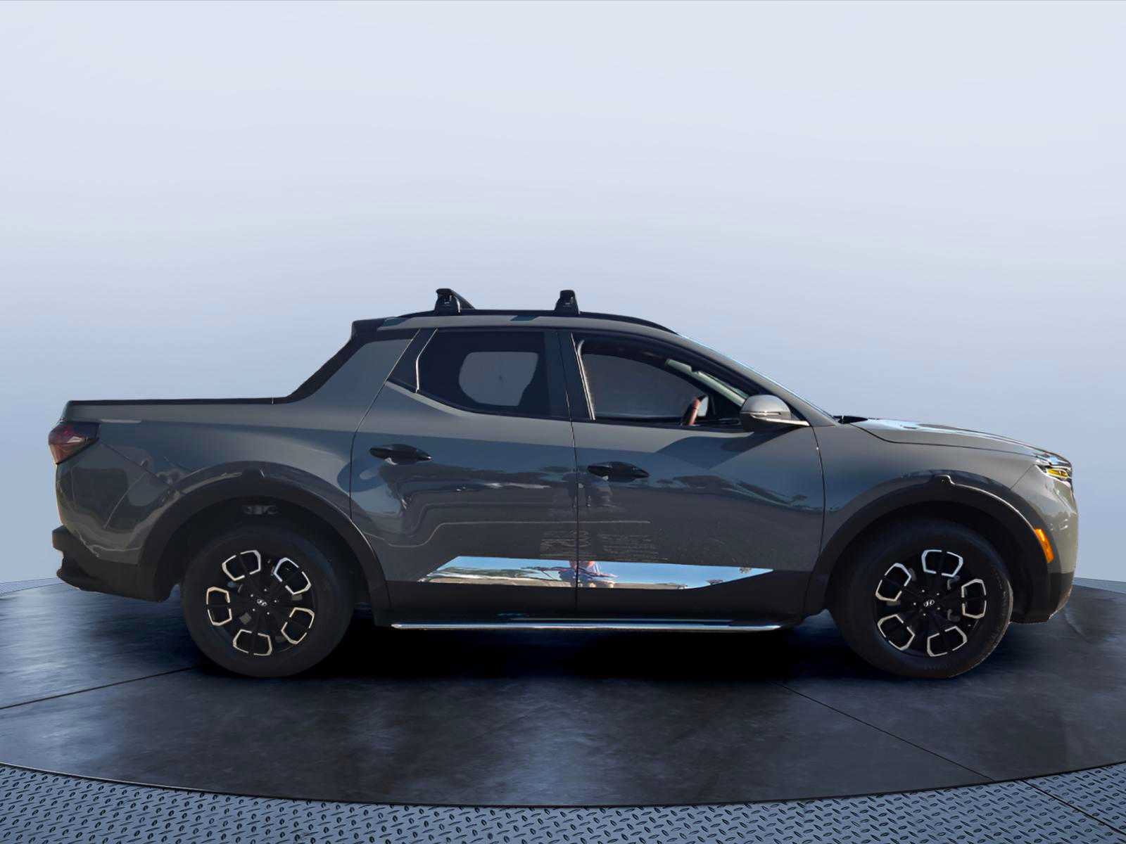 Used 2024 Hyundai Santa Cruz SEL w/ Activity Package FWD image 3