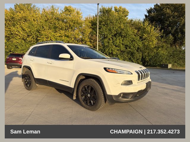 Used 2016 Jeep Cherokee Latitude w/ Cold Weather Group AWD/4WD image 1