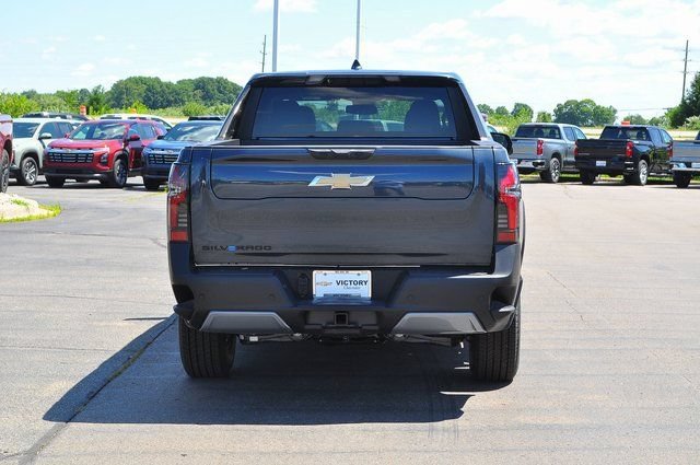 New 2025 Chevrolet Silverado EV LT AWD/4WD image 4