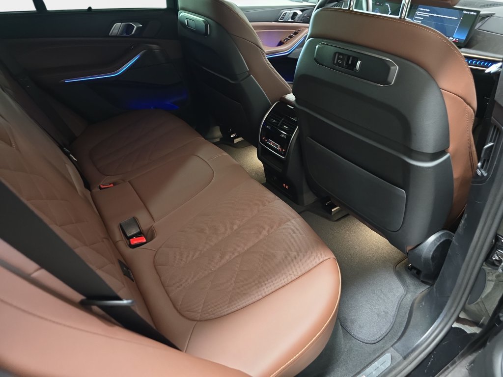Used 2026 BMW X5 sDrive40i RWD image 16