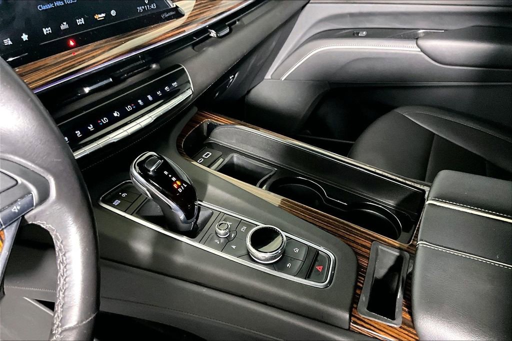 Used 2021 Cadillac Escalade ESV Luxury AWD/4WD image 13