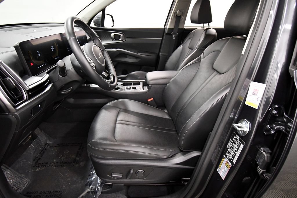 Certified 2024 Kia Sorento S AWD/4WD image 14