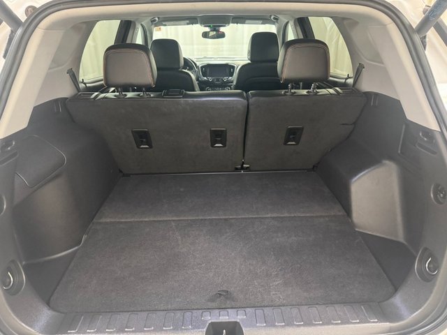 Used 2024 GMC Terrain AT4 image 29