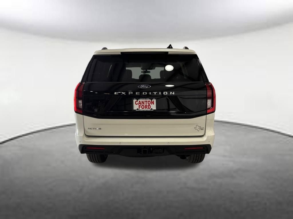 New 2026 Ford Expedition Active image 4