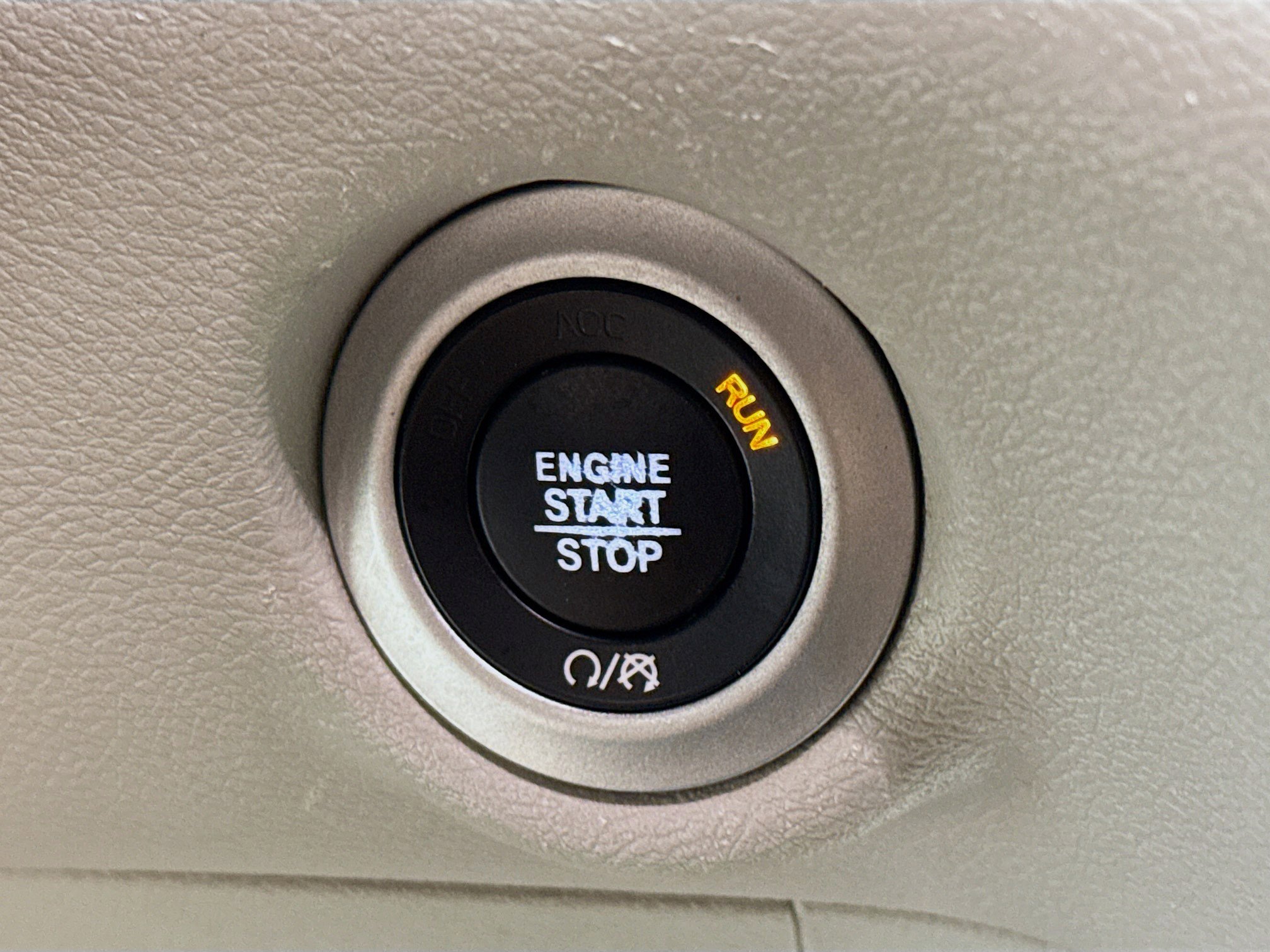 Used 2022 Chrysler Voyager LX FWD image 21