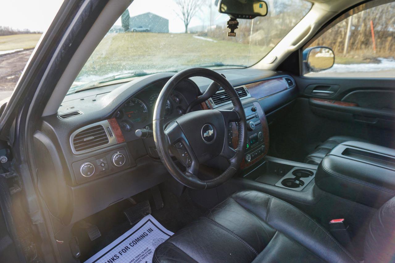 Used 2007 Chevrolet Avalanche LT w/ LT Preferred Equipment Group image 12