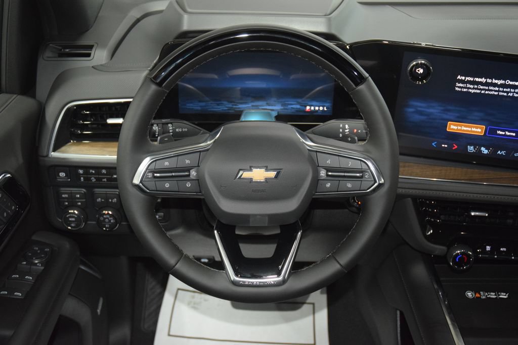New 2026 Chevrolet Suburban High Country AWD/4WD image 36