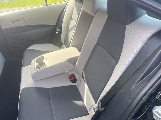 Used 2025 Toyota Corolla LE FWD image 20
