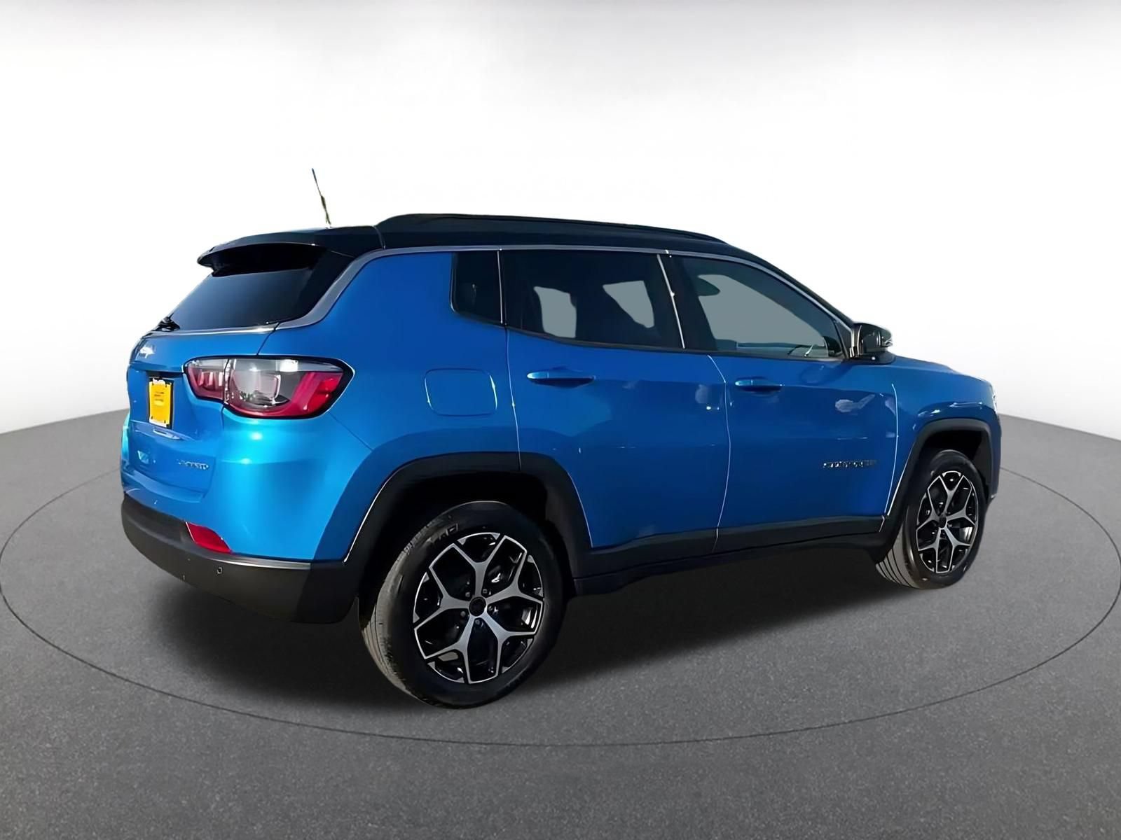 Used 2025 Jeep Compass Limited AWD/4WD image 14
