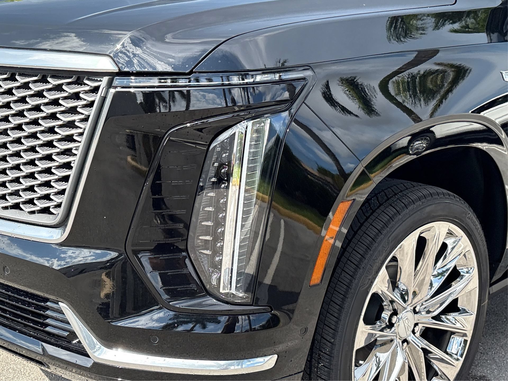 New 2026 Cadillac Escalade Luxury w/ LPO, Radiant Package AWD/4WD image 14
