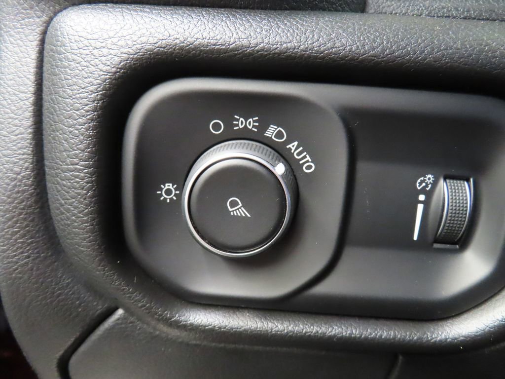 Used 2021 RAM 3500 Tradesman AWD/4WD image 38